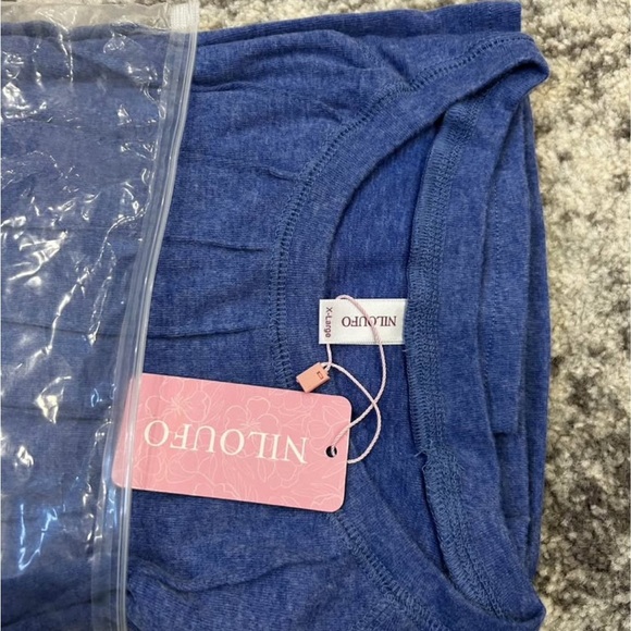 Blue Asymmetrical Pleated Long Sleeve - Picture 4 of 4